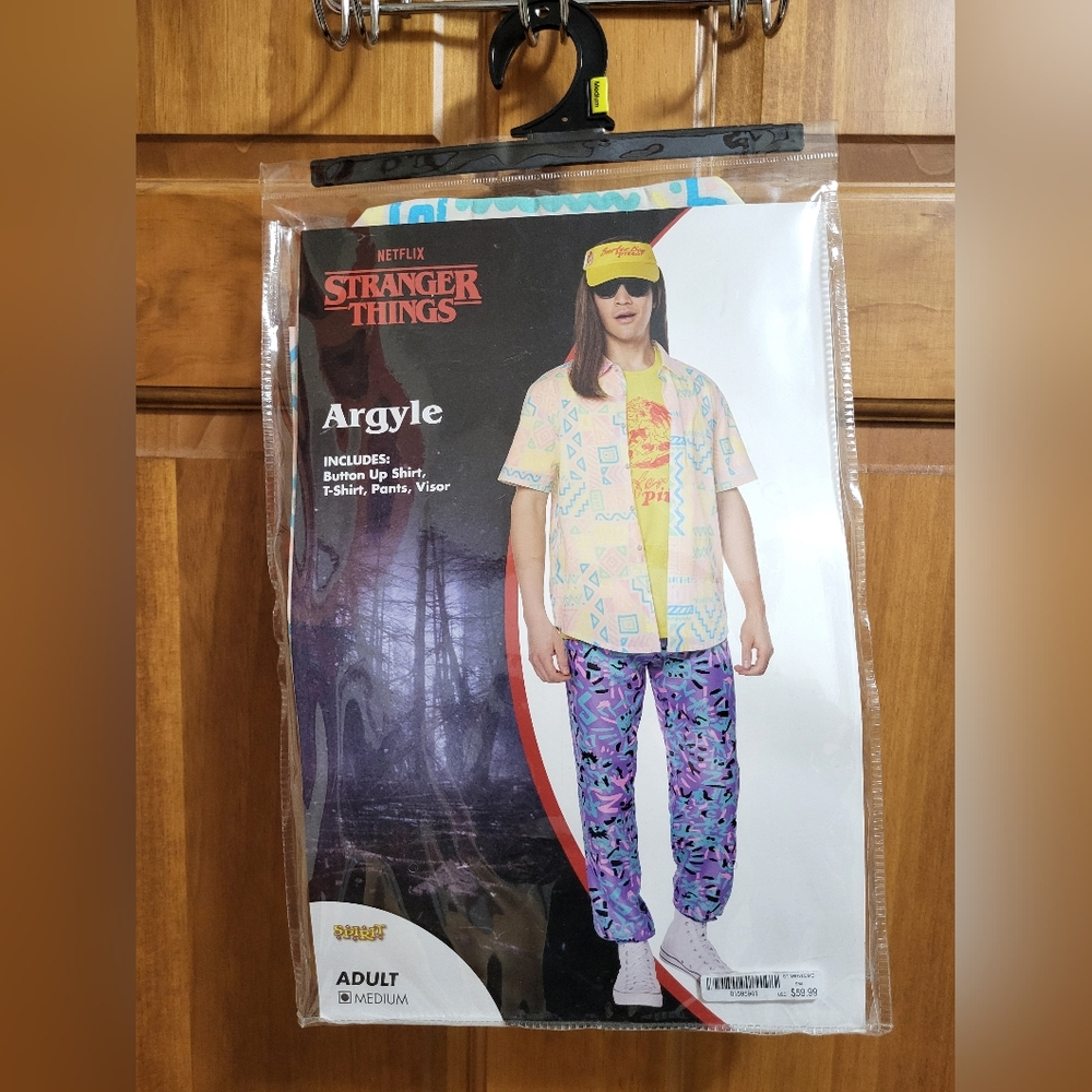 "Stranger Things: Argyle" costume